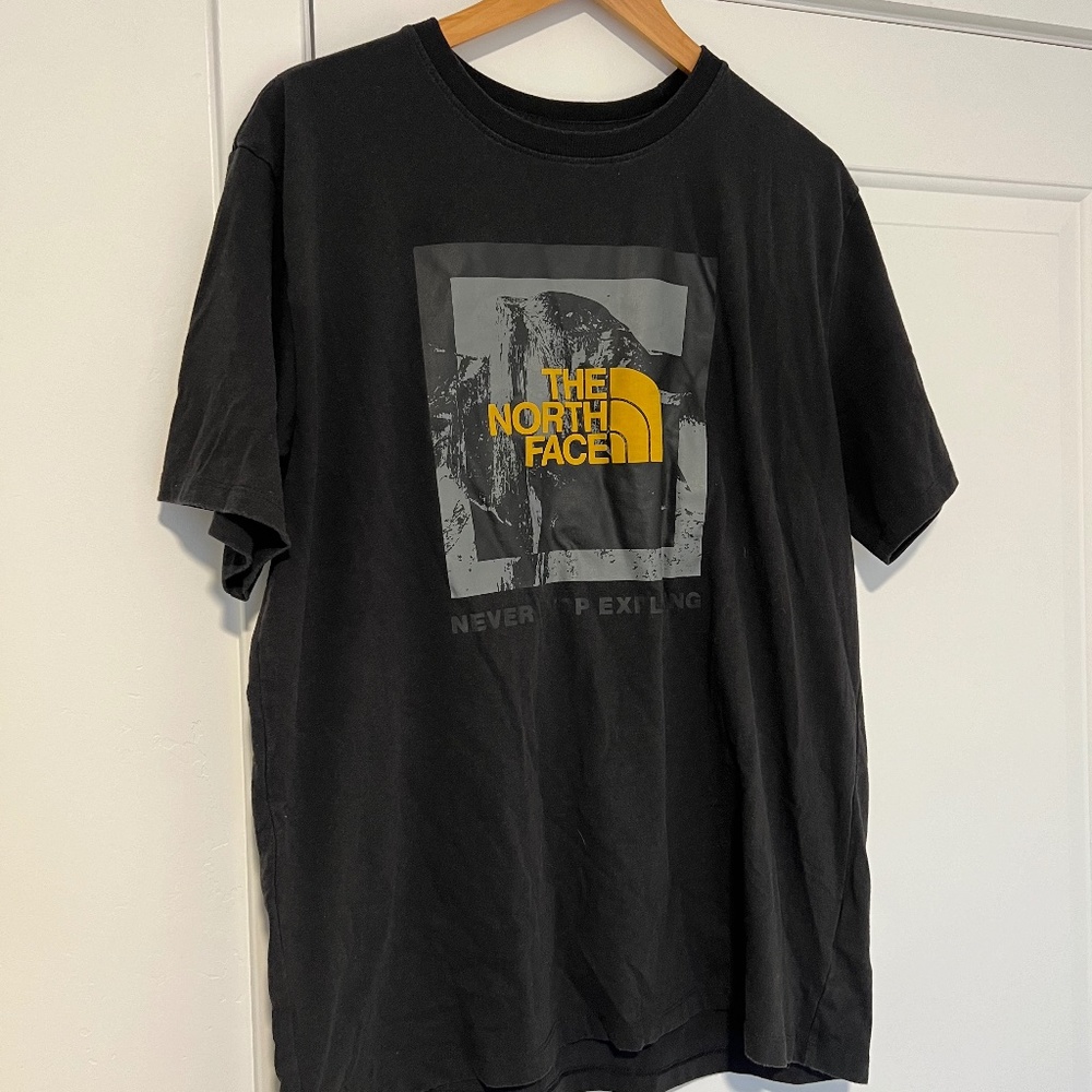 The North Face T Shirt - Men's XL